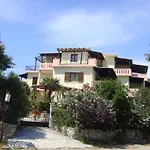 Philippos Aparthotel Nikiana