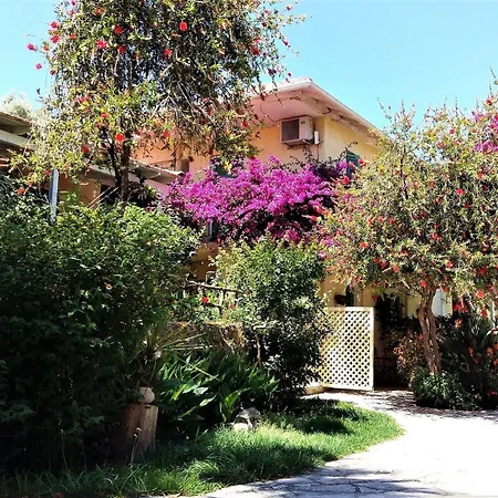 Aparthotel Philippos