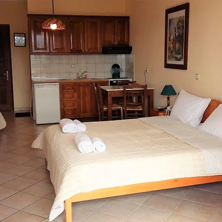 アパートホテル Philippos 2*