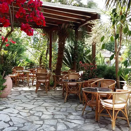 Philippos Aparthotel 2*