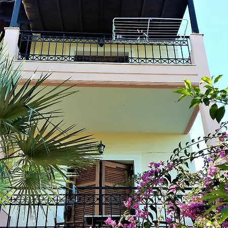 Philippos Aparthotel Nikiana