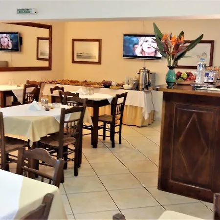 Philippos 公寓式酒店 2*