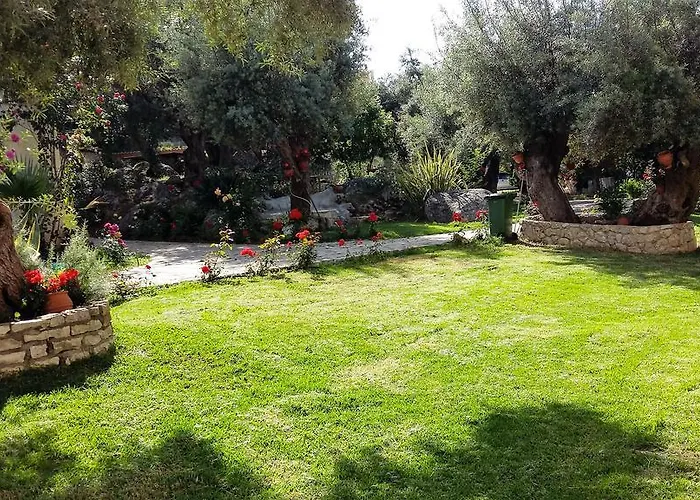 Aparthotel Philippos